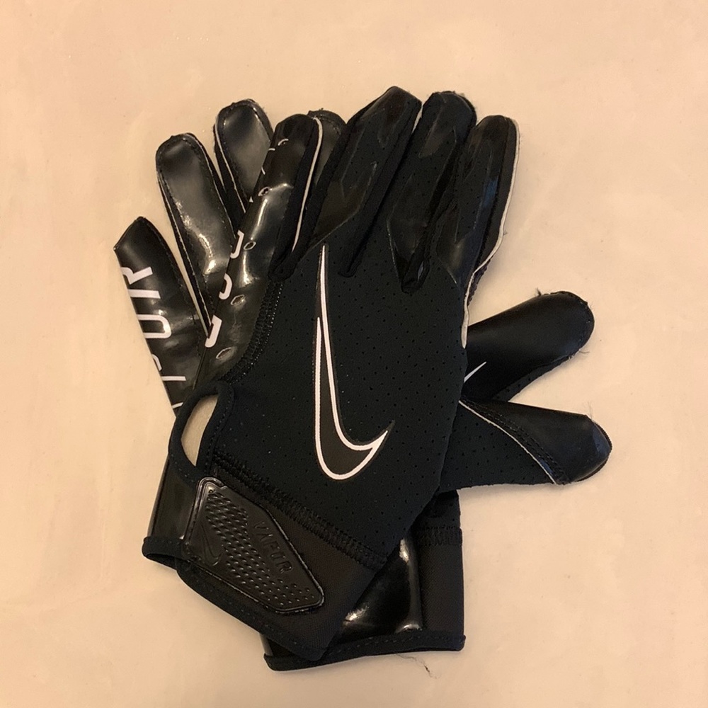 Nike VAPOR gluegrip football gloves for youth 🏈